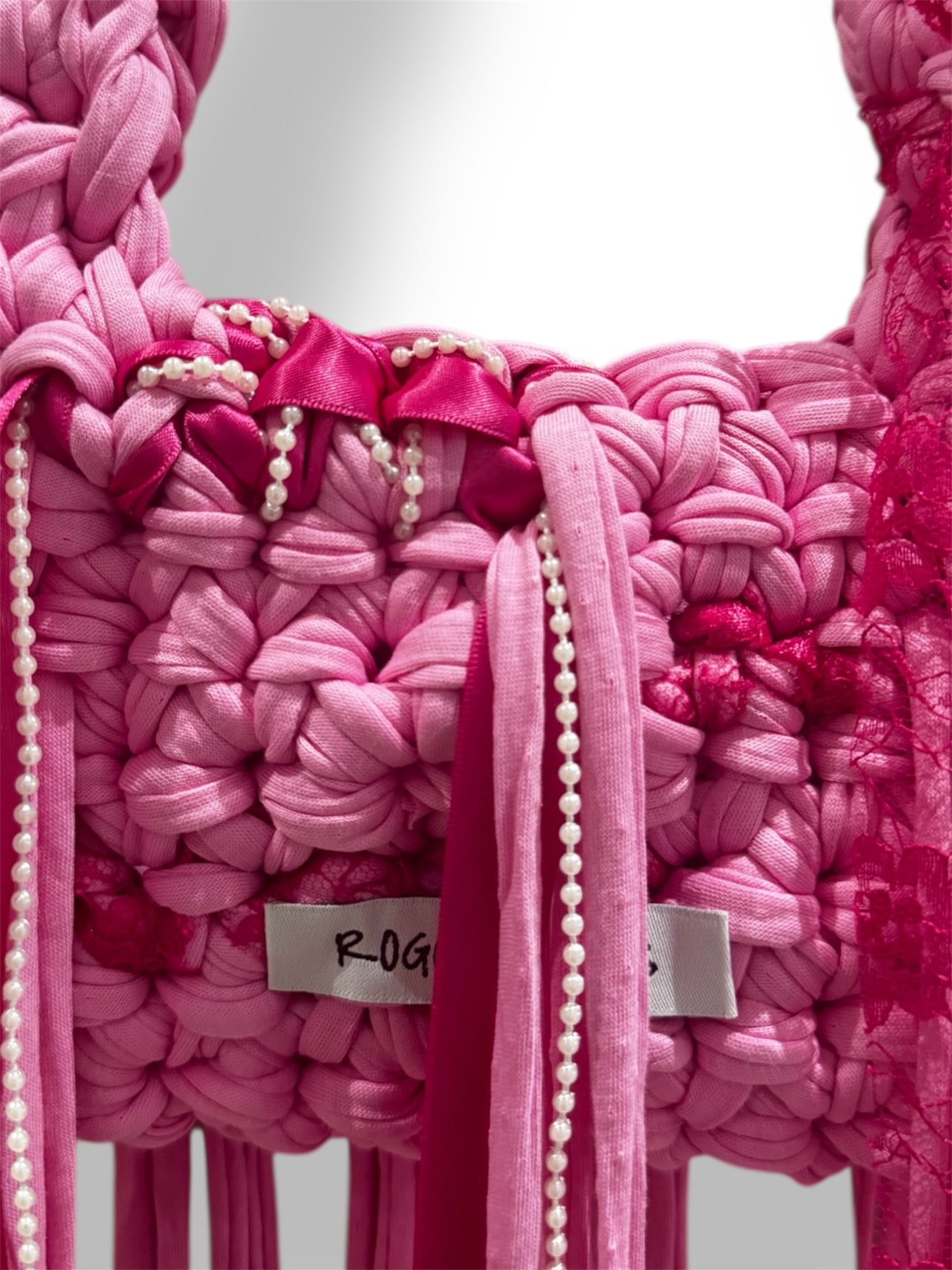 SHOULDER ROGUE - BUBBLEGUM
